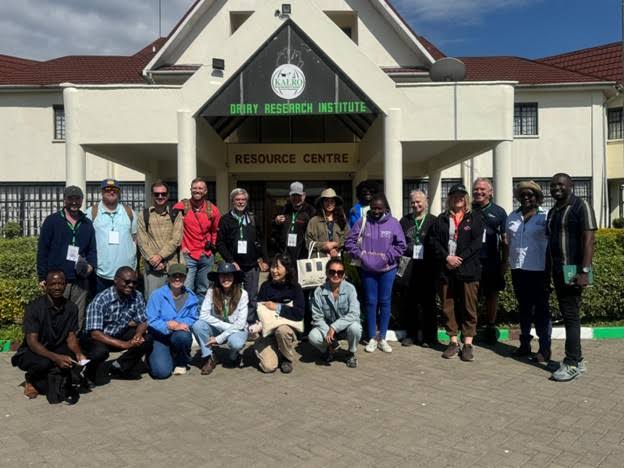 International visitors touring the Dairy Research Institute Resource Centre